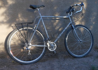 Another iteration of the soccer dad hybrid turned gravel bike Miyata Triple Cross, as built in 2017. 